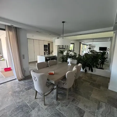 Villa Raffinee Avec Piscine Et Climatisation Sainte-Maxime